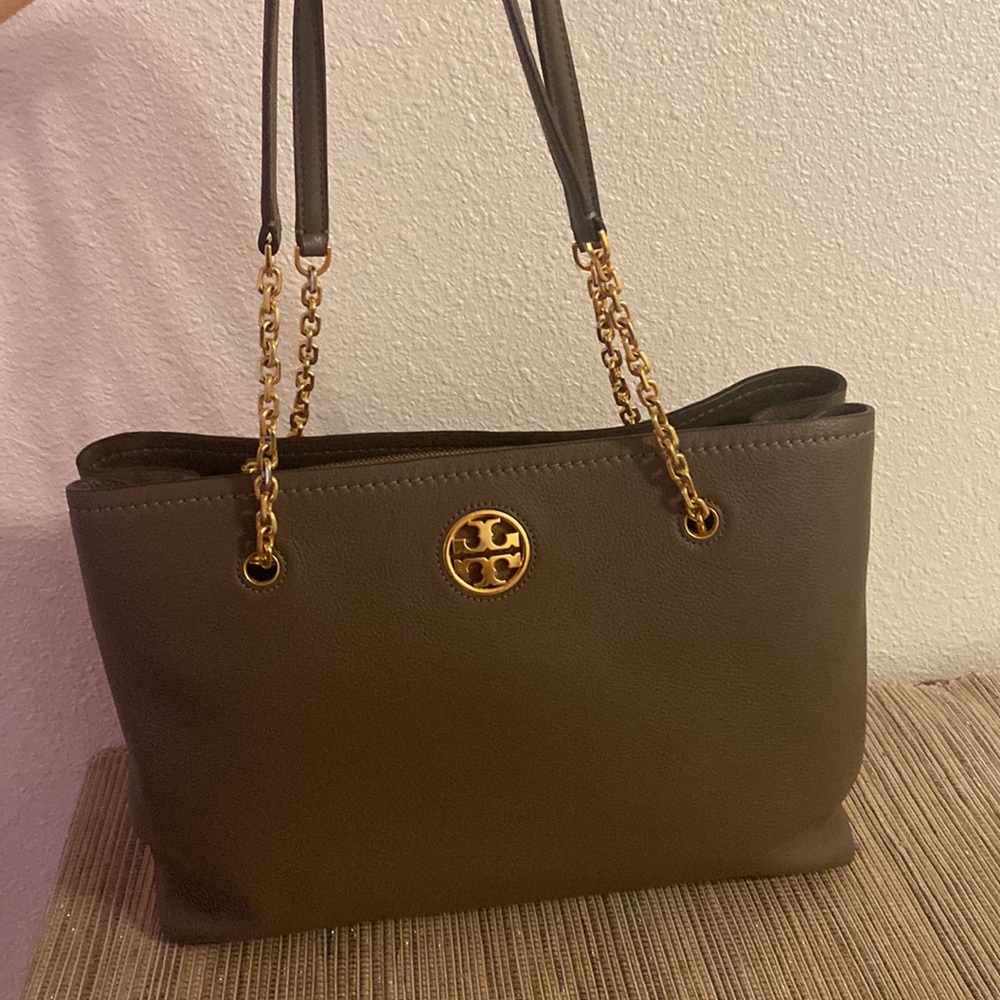 2PCS Tory Burch Carson Tote Silver Maple and Matching Wallet  Price Firm - Picture 6 of 16